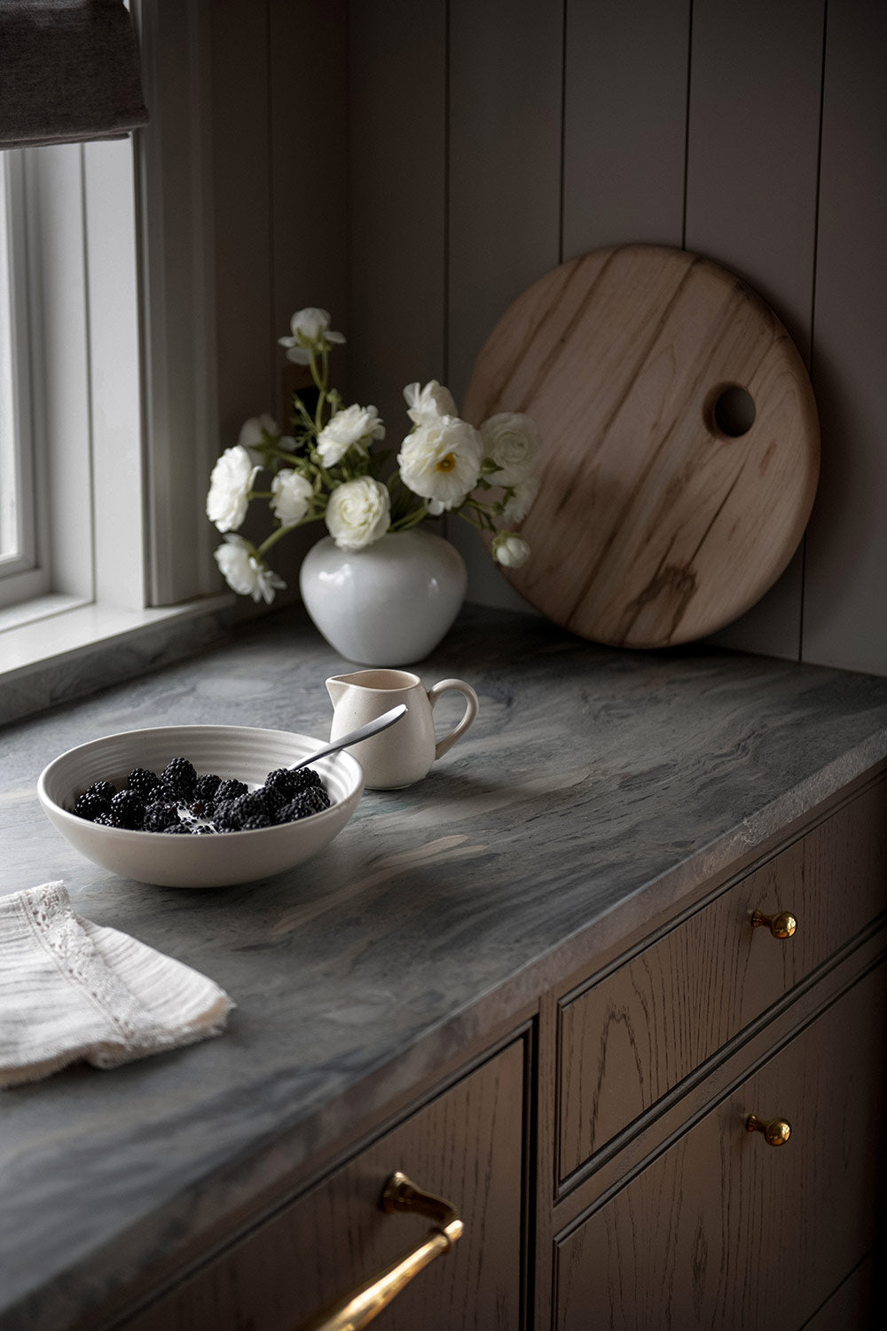 Minimal Classic Stoneware Vase