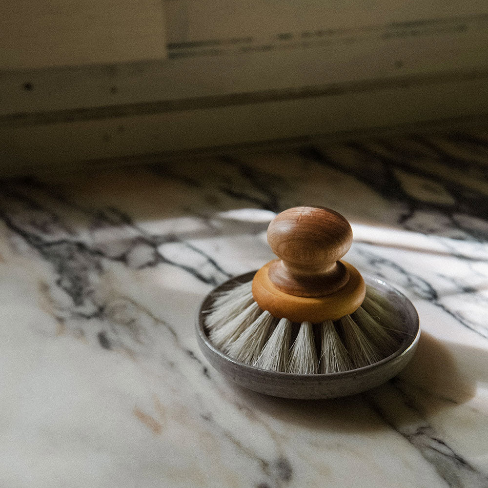 Simple Ceramic Dish Brush Holder