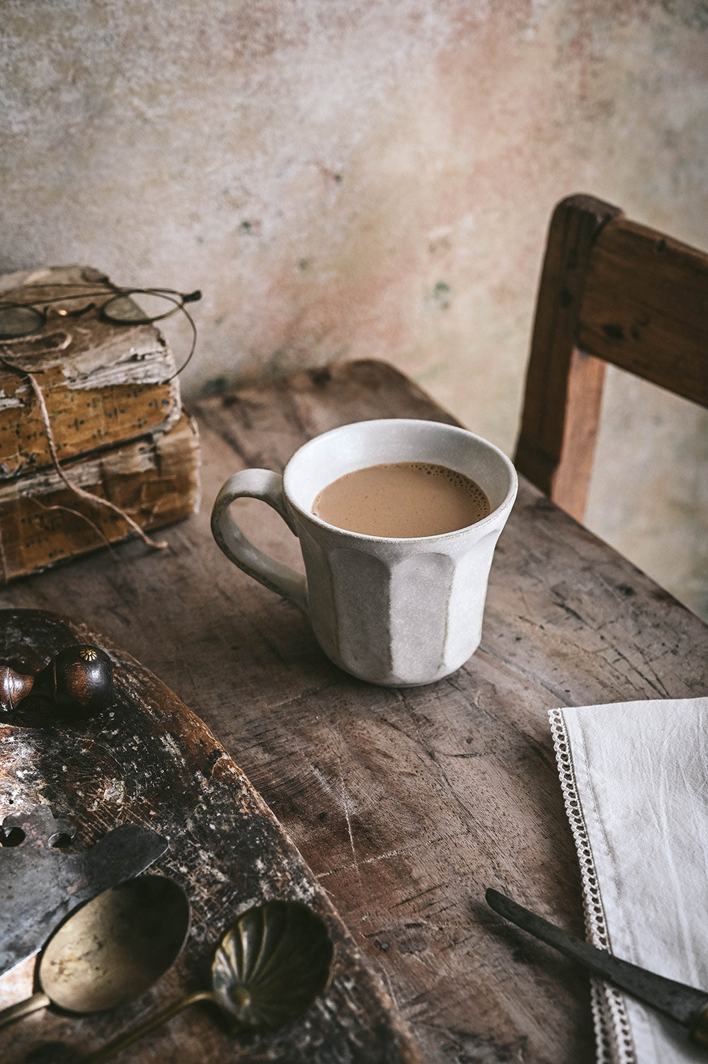 Ceramic Petal Carved Mug
