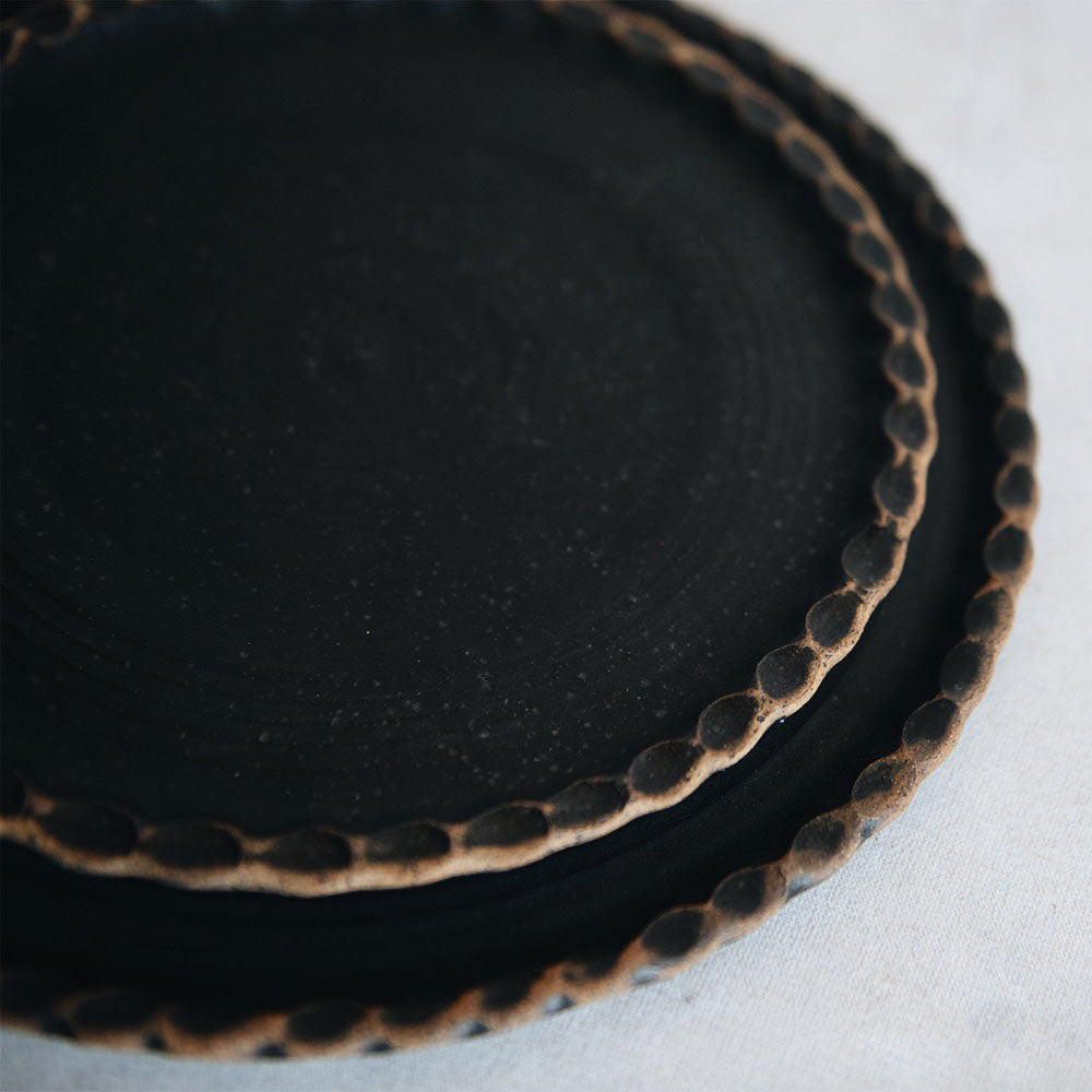 Ceramic Scalloped Plate - Dark