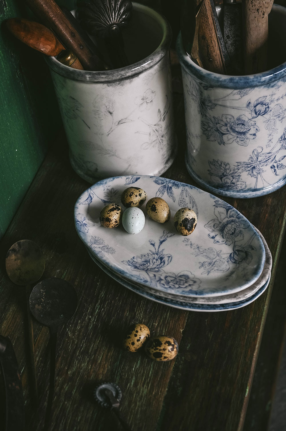 Hand-Painted Ceramic Tray - Blue Garden