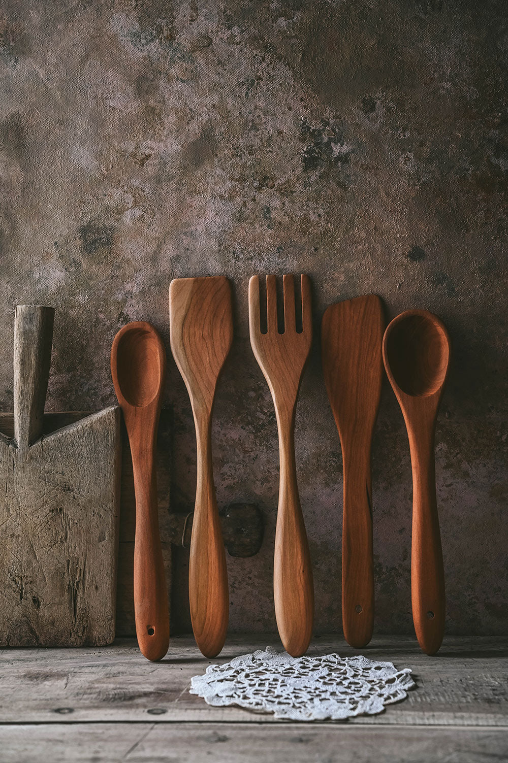 Roan Iris Cherry Wood Serving Set