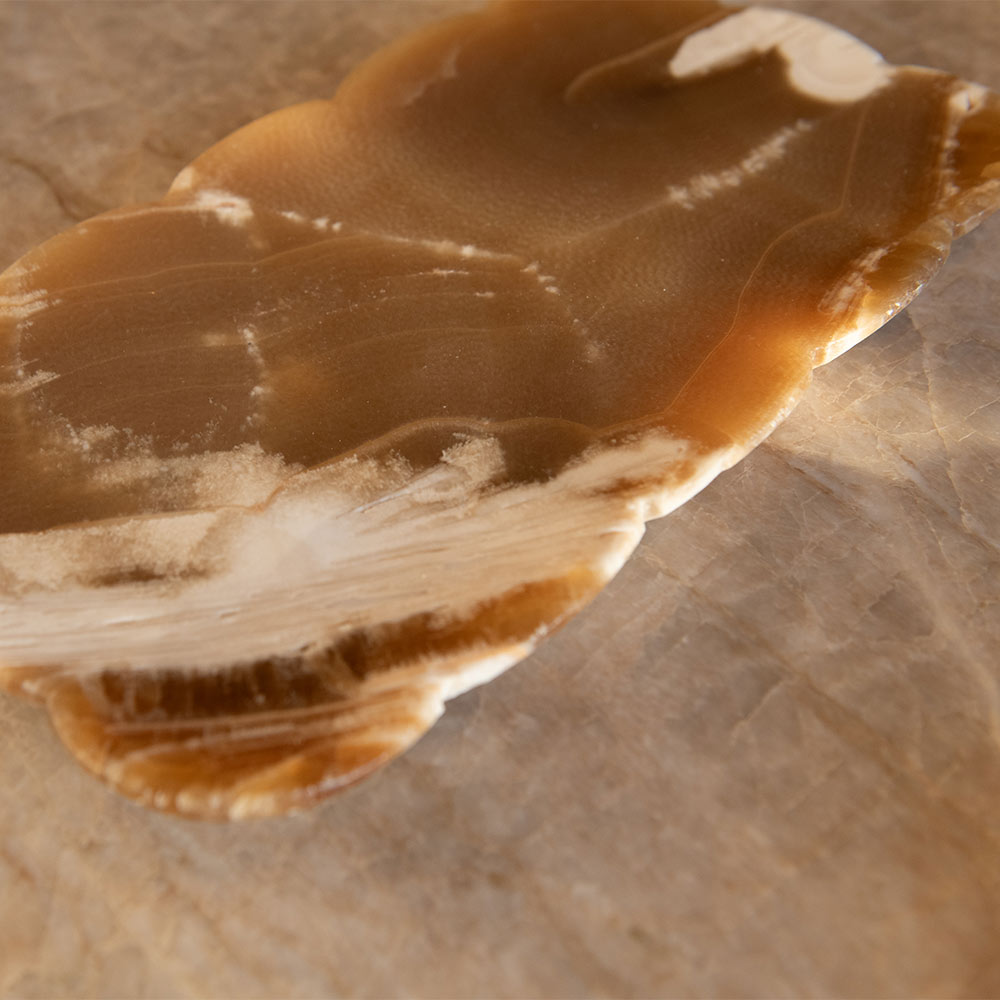 Chocolate Onyx Petal Tray