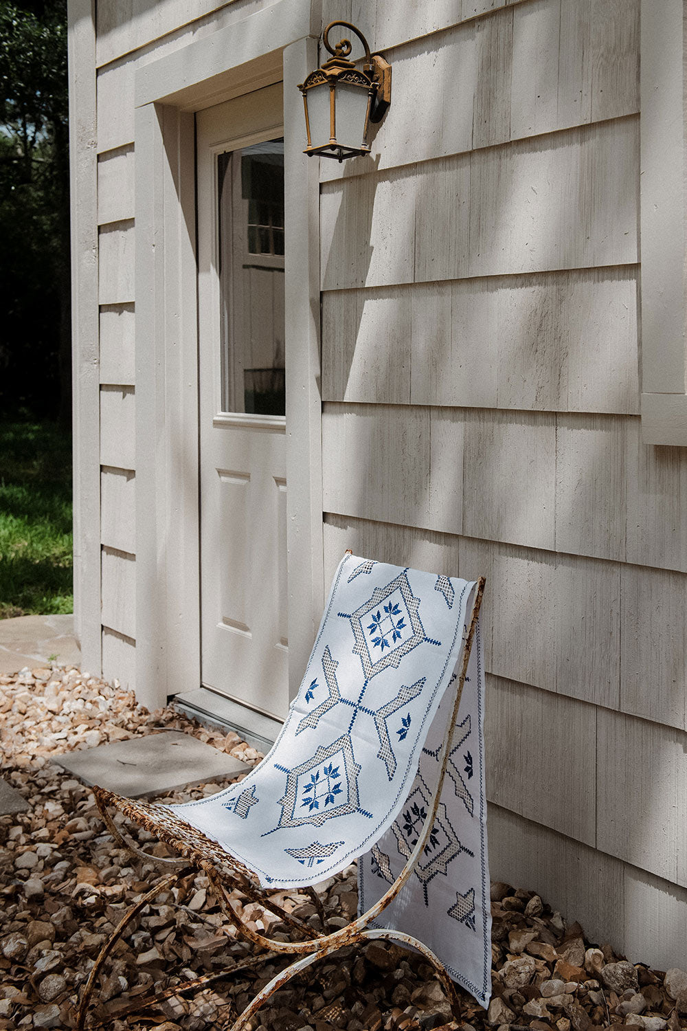 Heirloom Embroidered Table Throw No. 6271