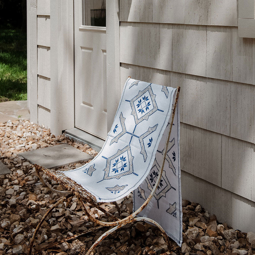 Heirloom Embroidered Table Throw No. 6271