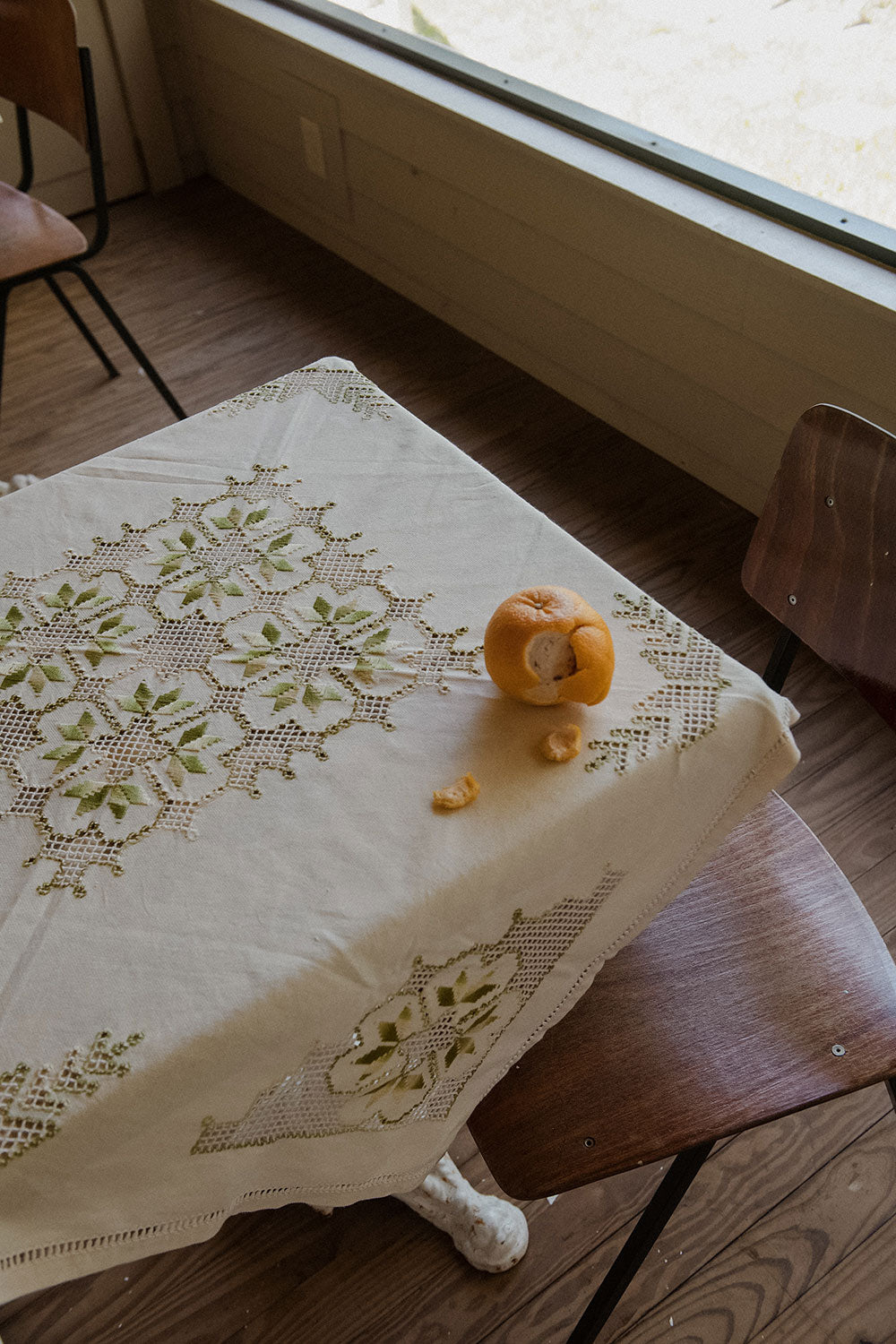 Heirloom Embroidered Table Throw No. 6267