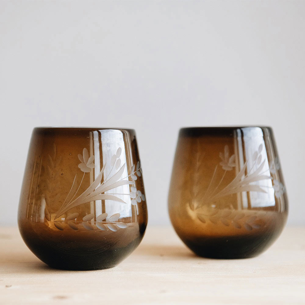 Hand-etched Round Floral Tumbler - Amber