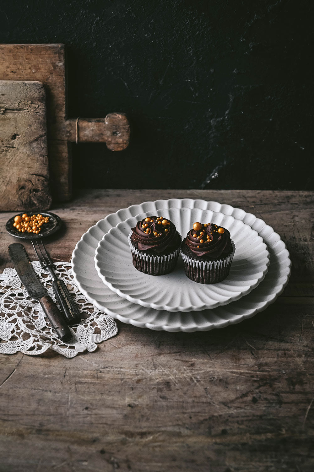 Fluted Ceramic Dinner Plate