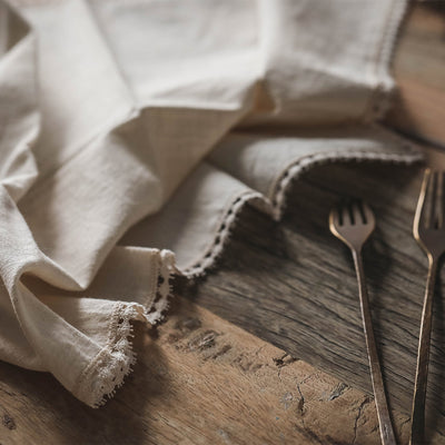 Linen & Lace Napkin Set