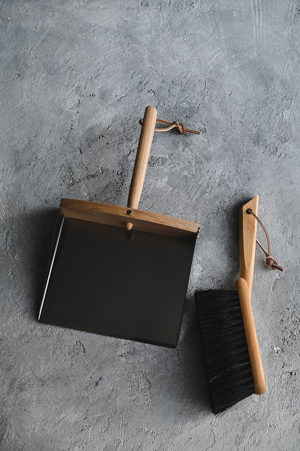 Magnetic Metal Dustpan Set