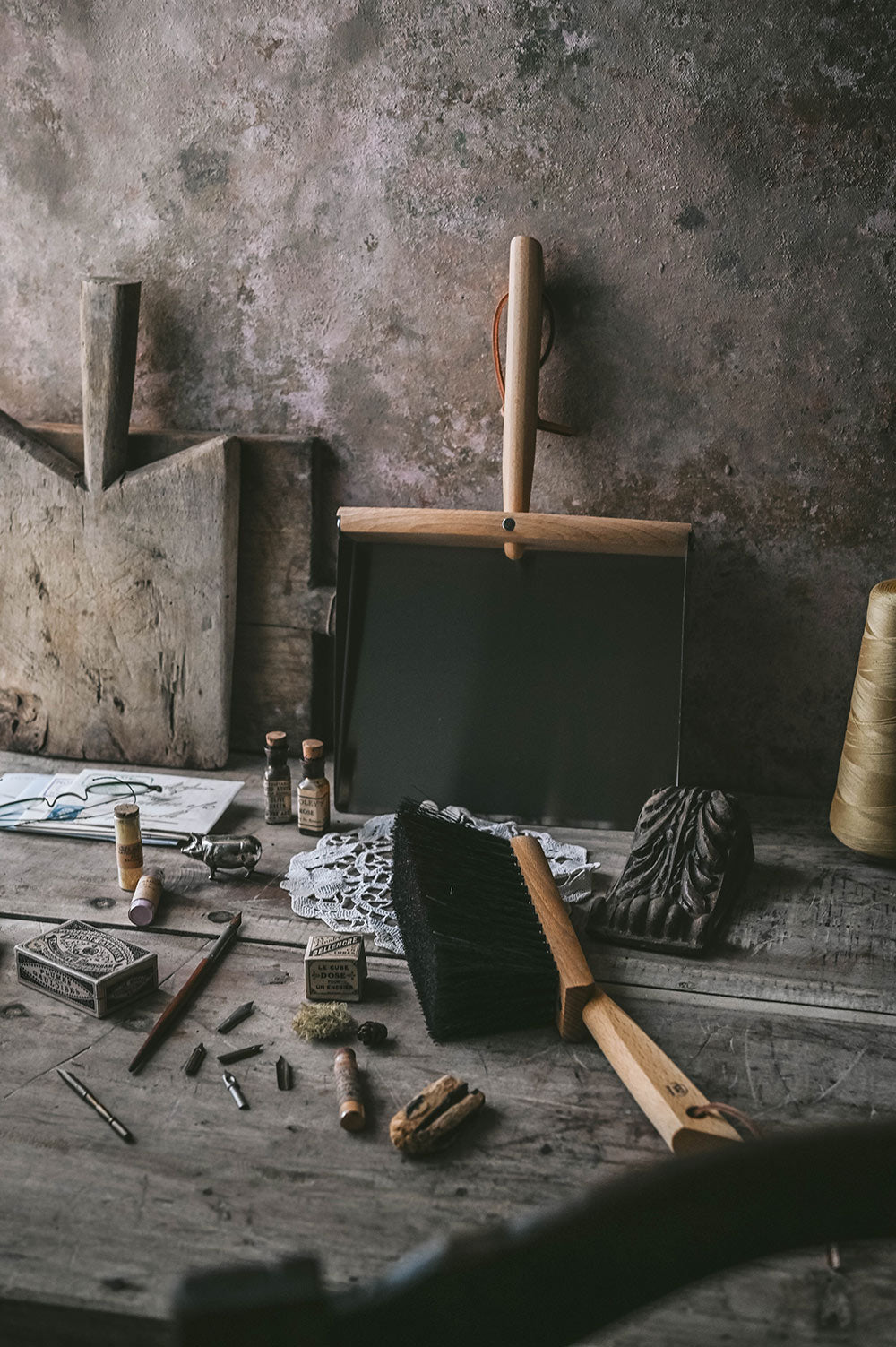 Magnetic Metal Dustpan Set