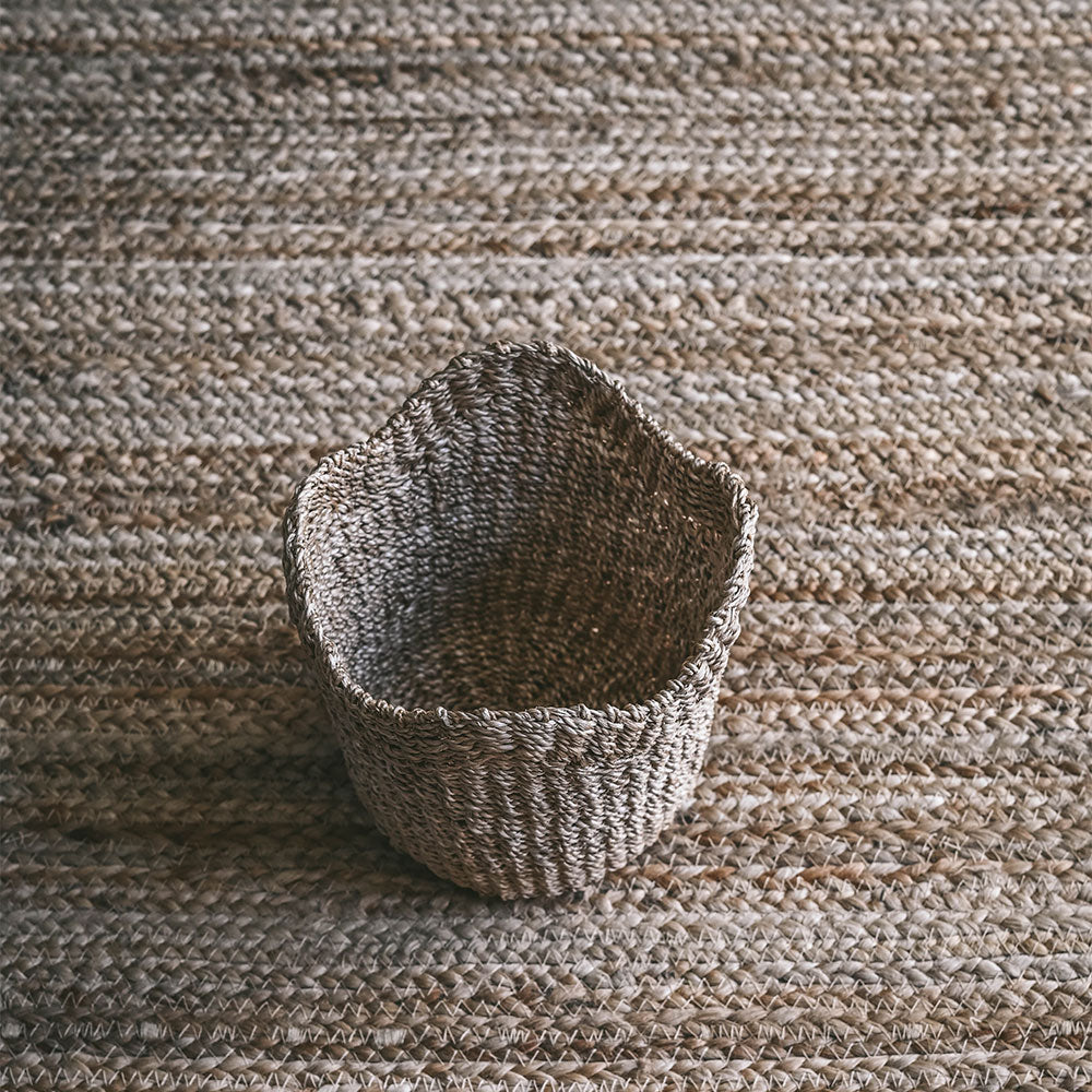 Mini Woven Scallop Basket - Natural