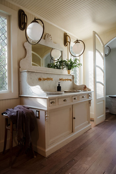 Roan Iris Bitterroot Vase