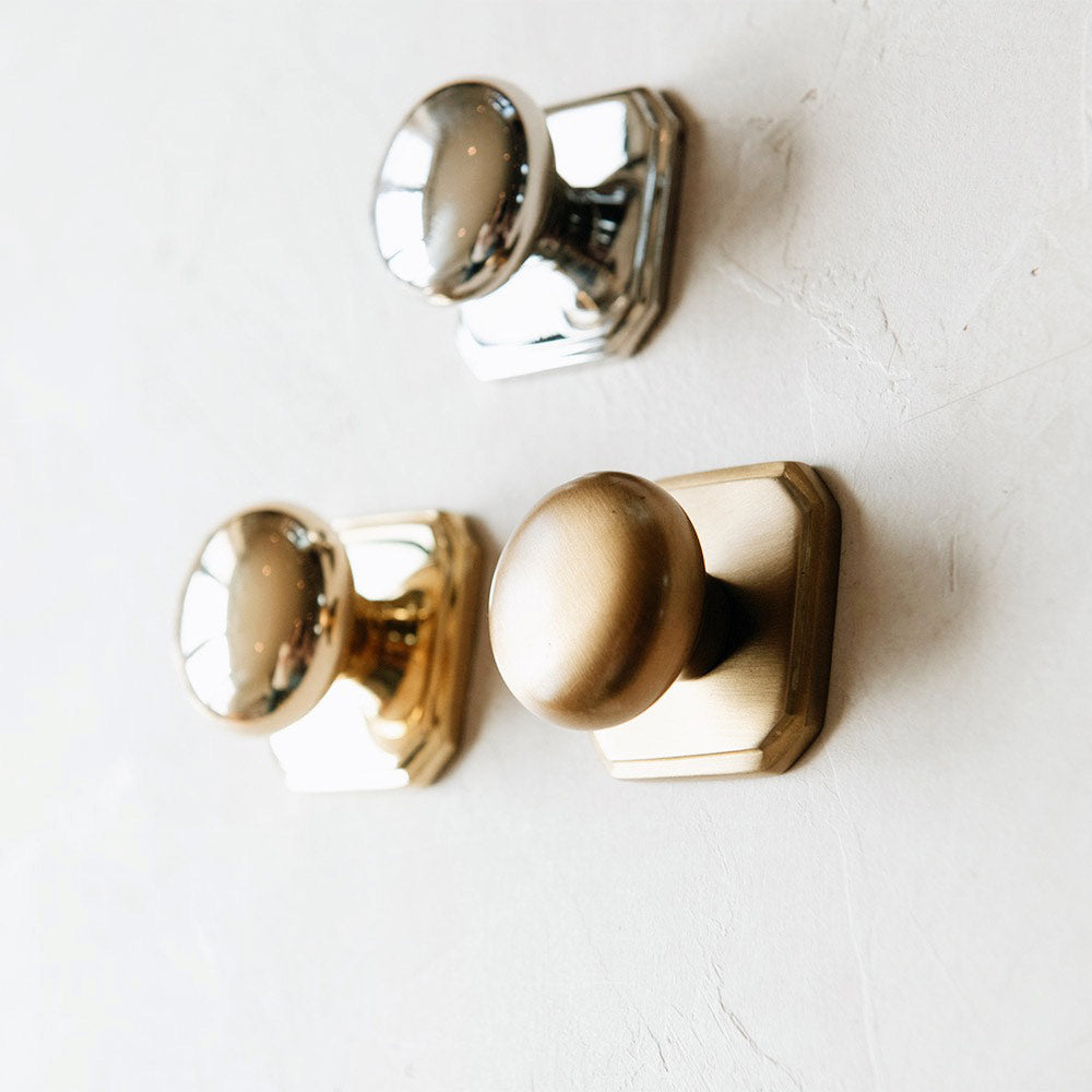 Roan Iris Willow Knob