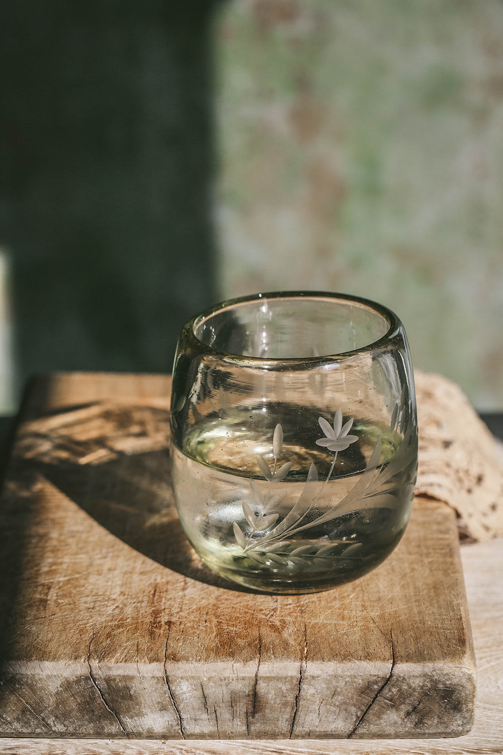 Hand-etched Round Floral Tumbler