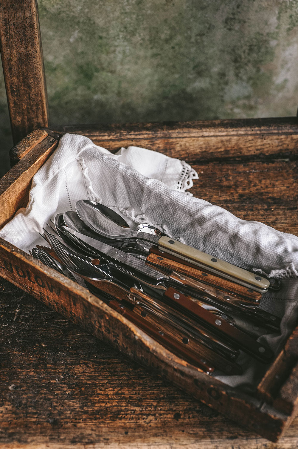 Buffalo Flatware Set