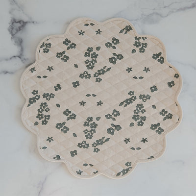 Quilted Scallop Posy Placemat