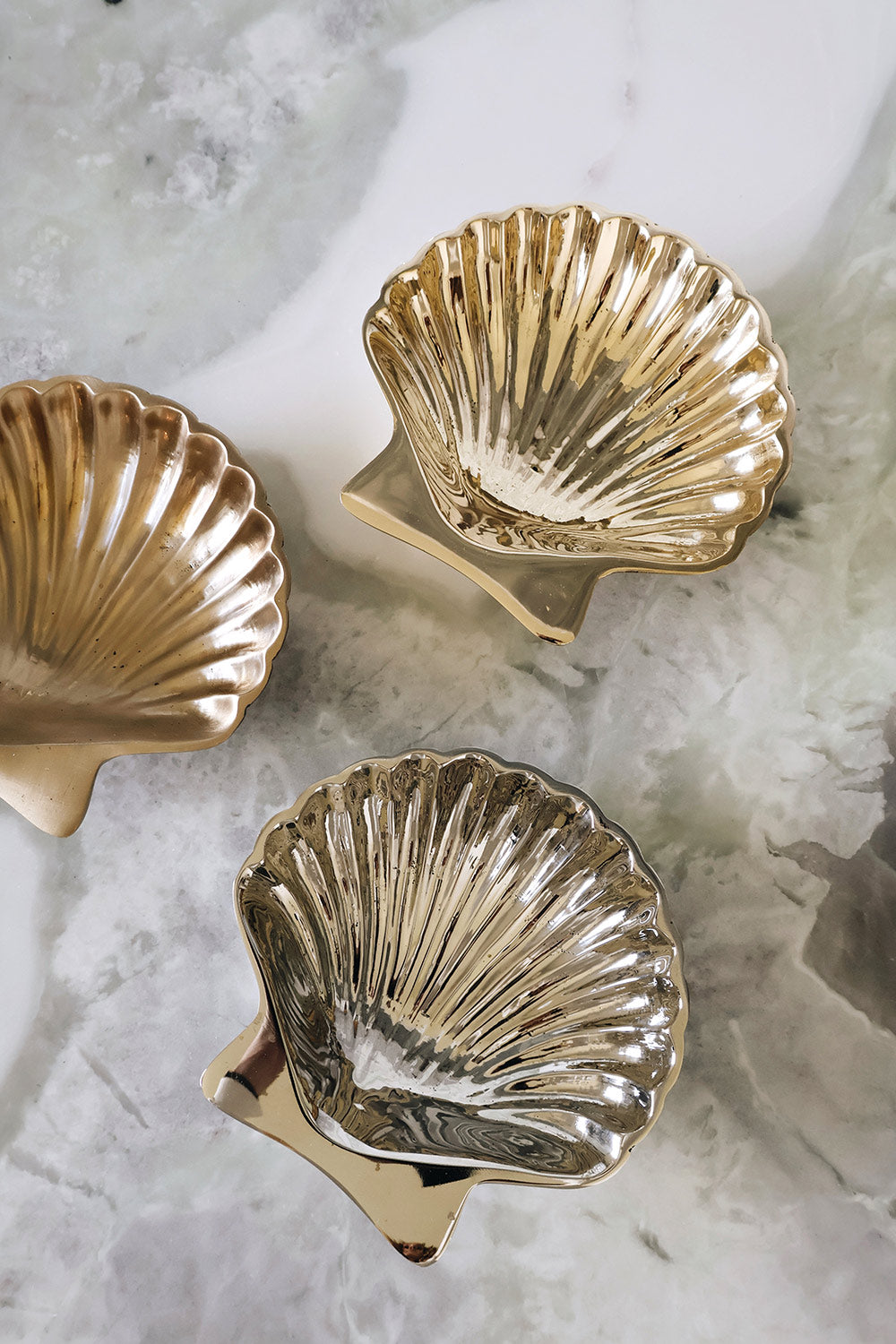 Roan Iris Shell Dish