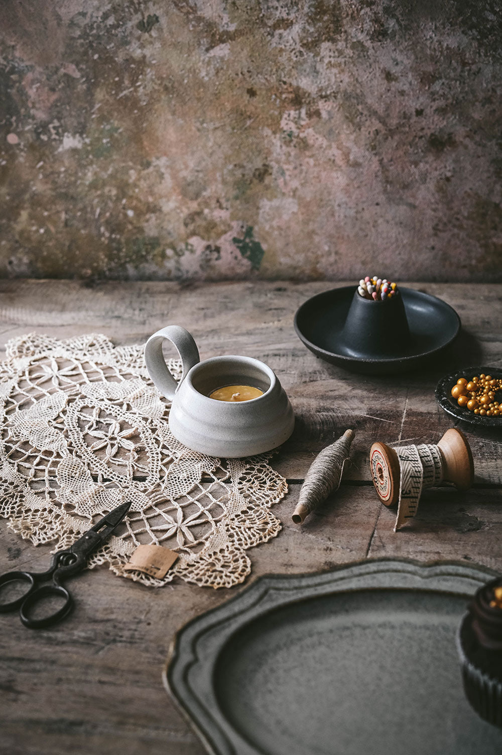 Ceramic Tealight Holder with Handle