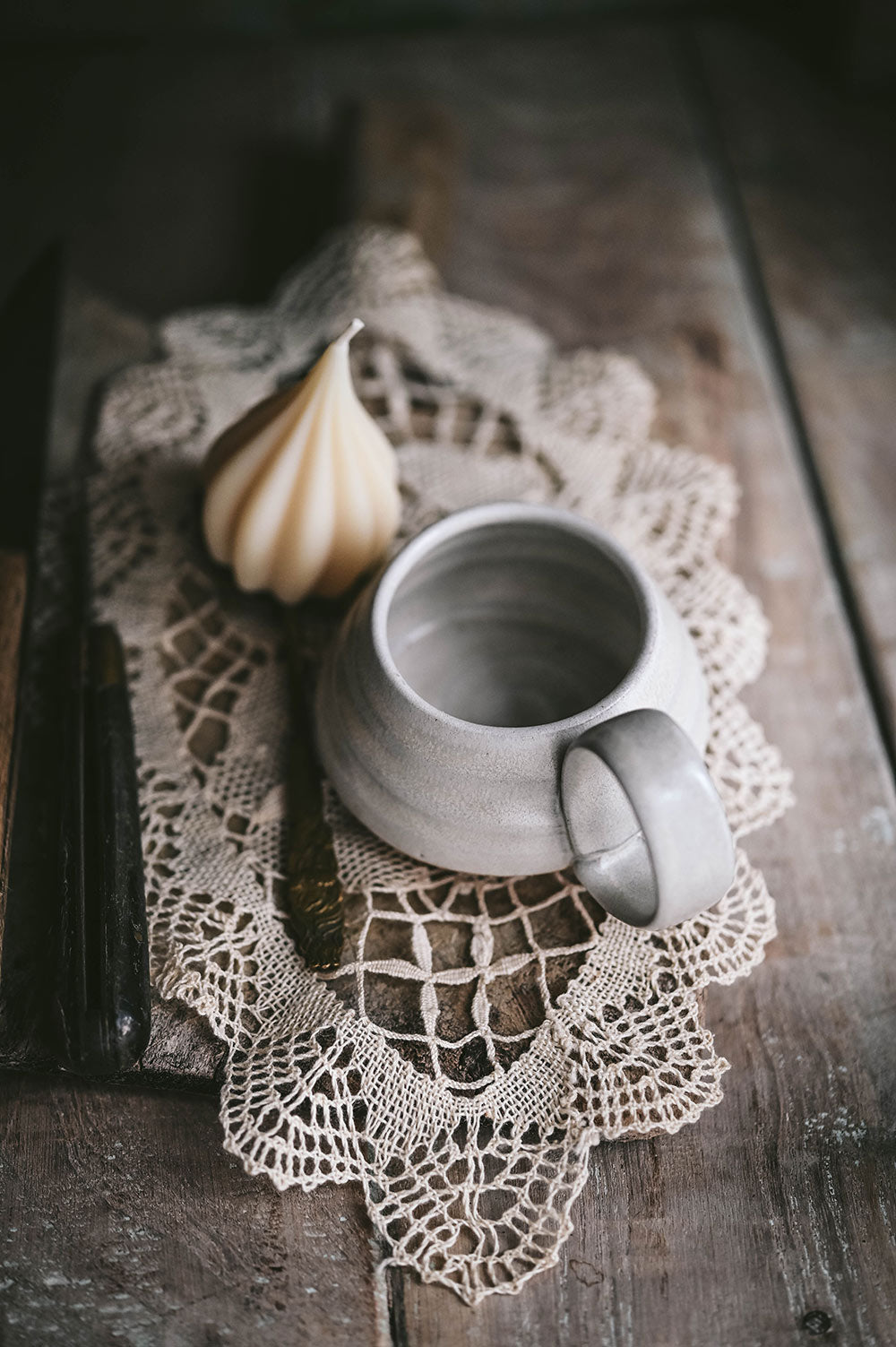 Ceramic Tealight Holder with Handle