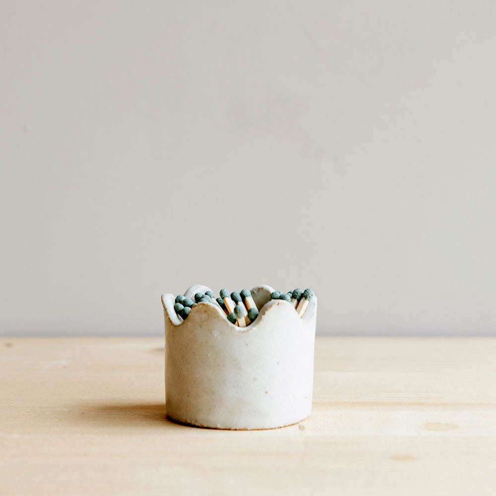 Wave Ceramic Match Holder