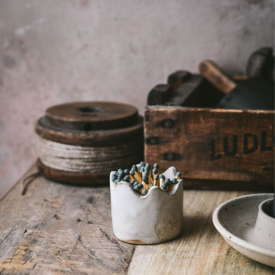 Wave Ceramic Match Holder