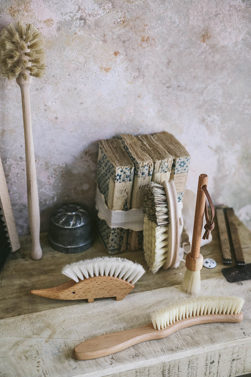 Hedgehog Table Brush