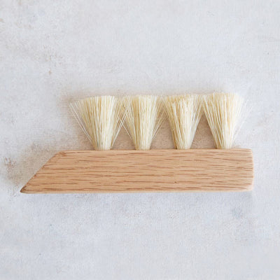 Medium Wooden Counter Brush No. MT0949