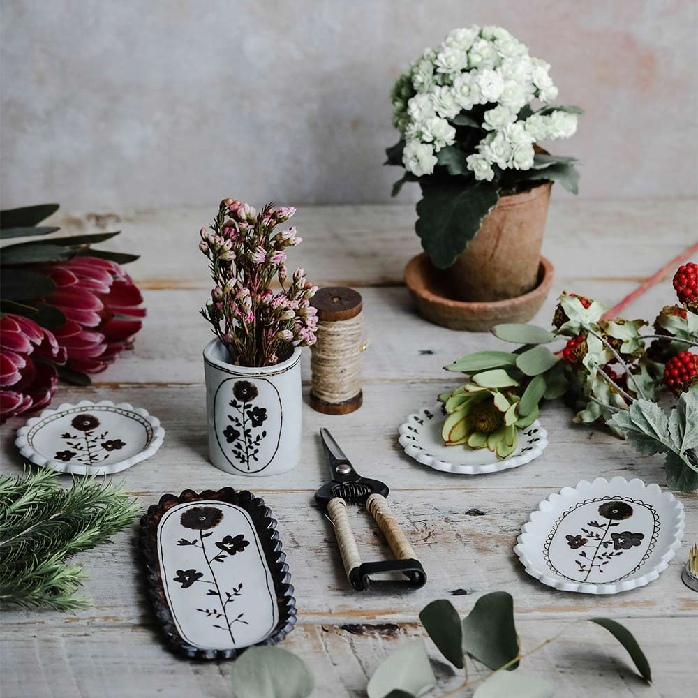 Hand-painted Porcelain Posy Dish