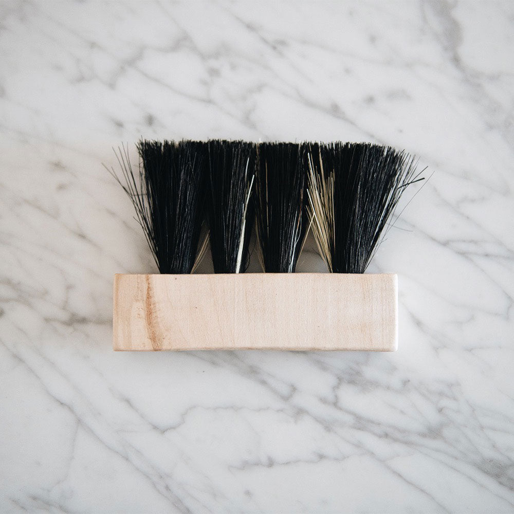 Medium Wooden Counter Brush No. MT0936